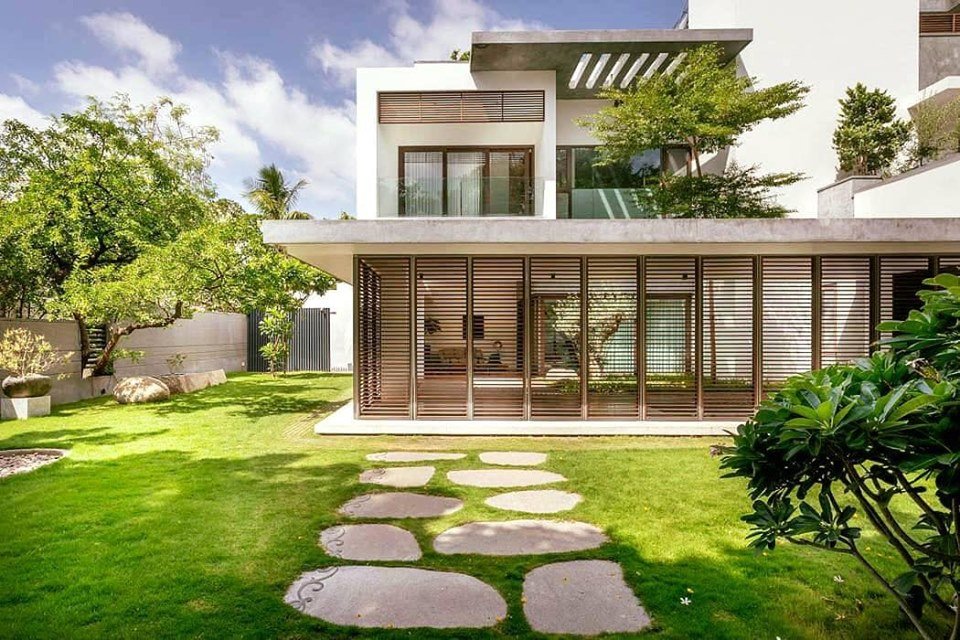 8 Beautiful Courtyard modern house designs
